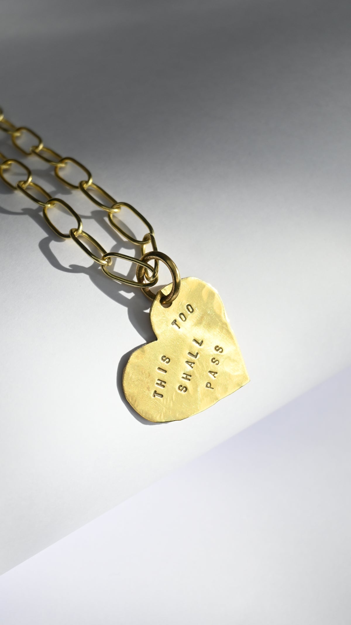Colgante Corazón This Too Shall Pass Bronce