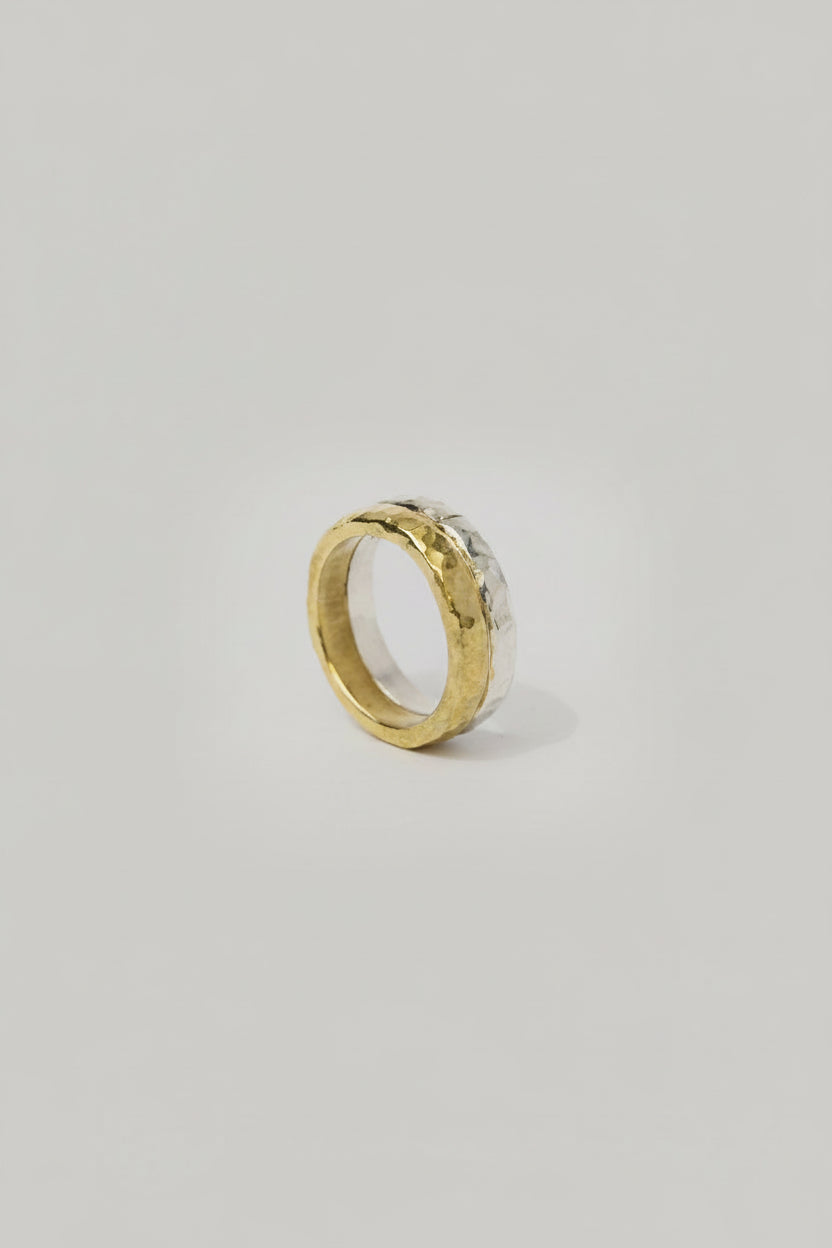 Anillo Martillado Bicolor