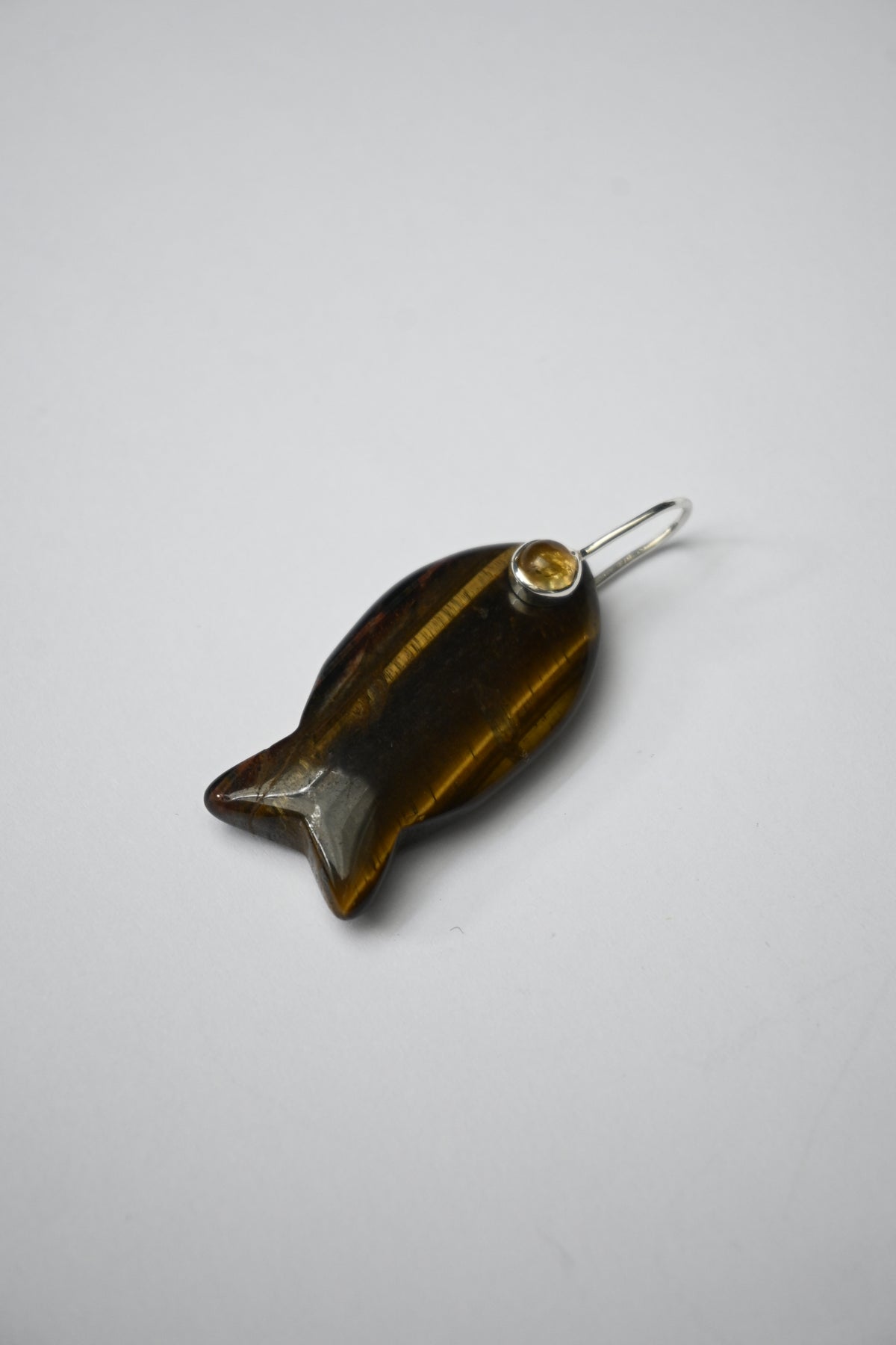 Colgante Pescado Ojo de Tigre Citrino Plata