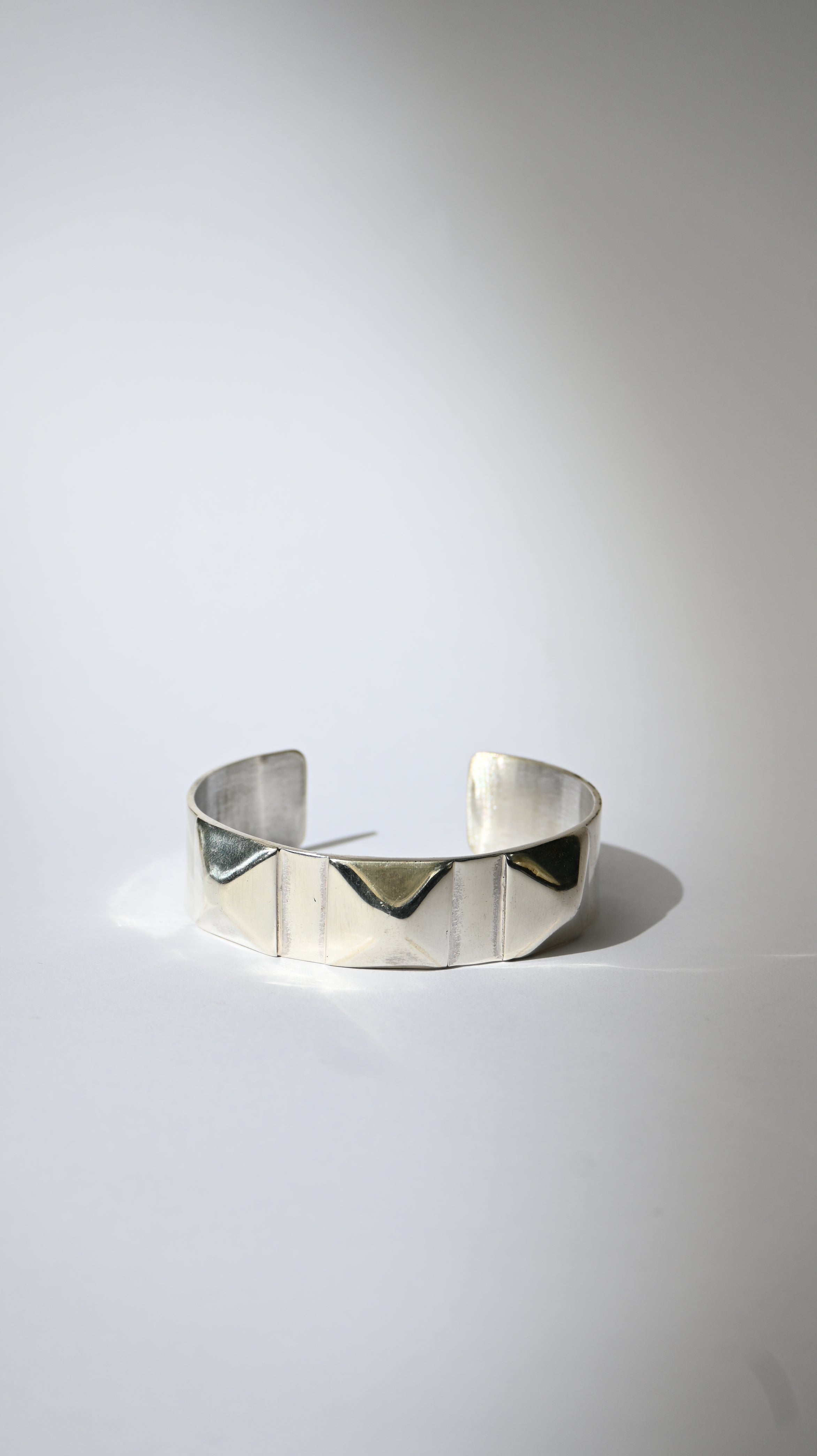 Esclava Tres Pirámides Silver