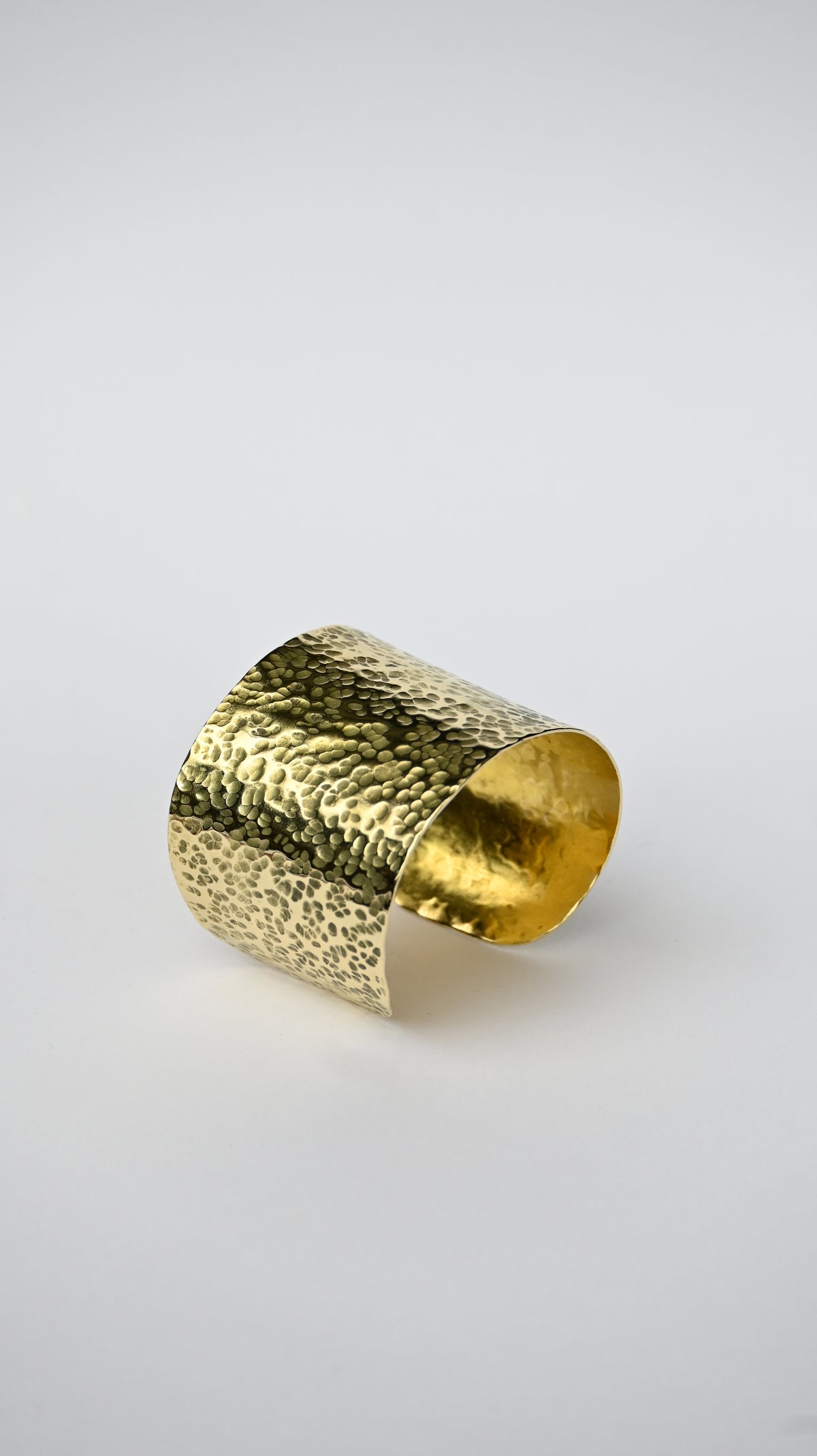 Esclava Martillada Bronce