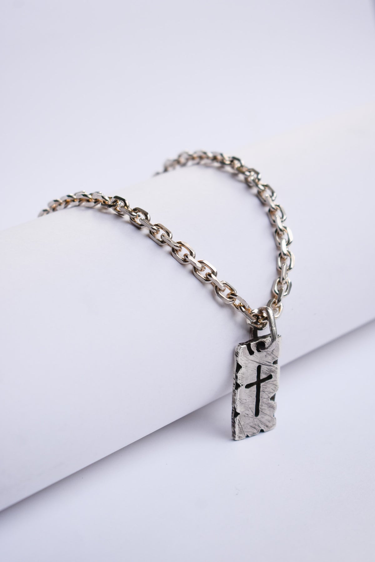 Colgante Placa Cruz Rustica Plata
