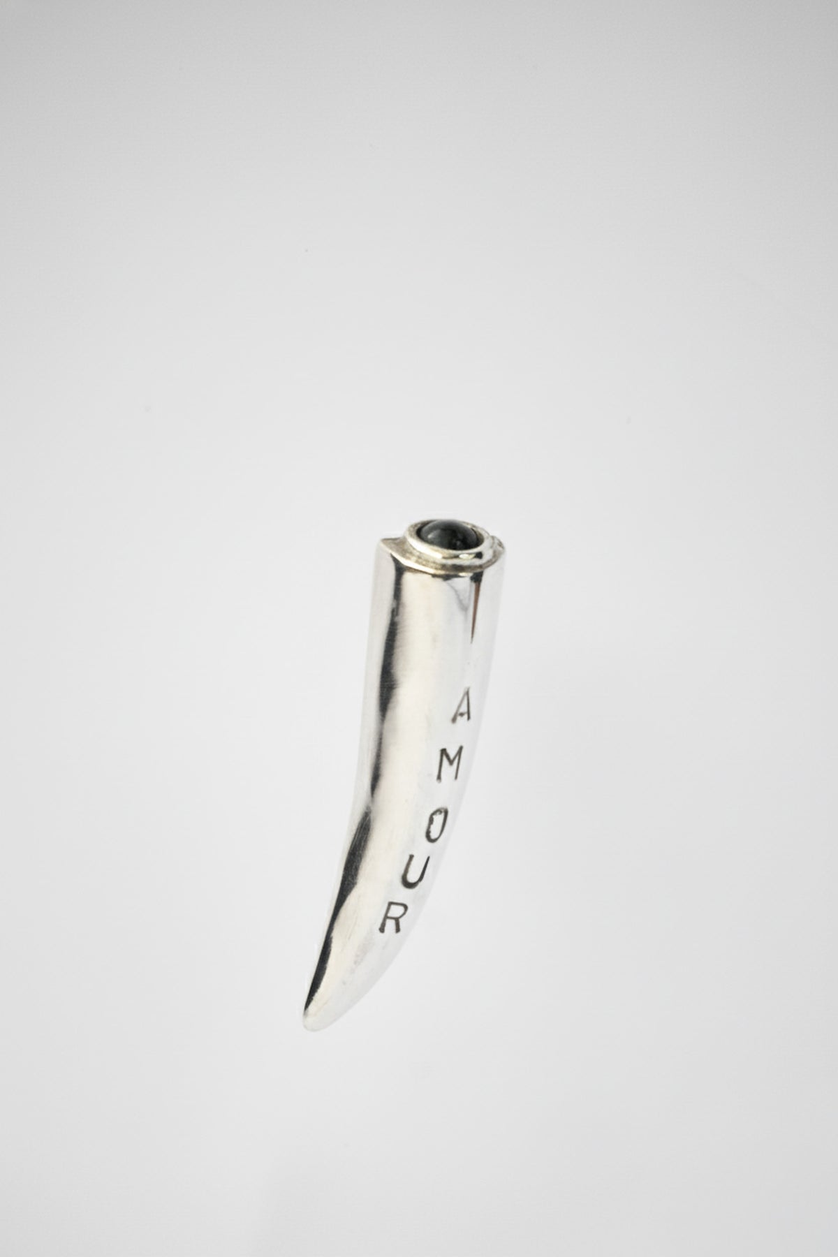 Colgante Diente Plata Ónix Amour