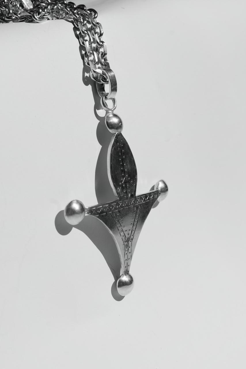 CROSS
