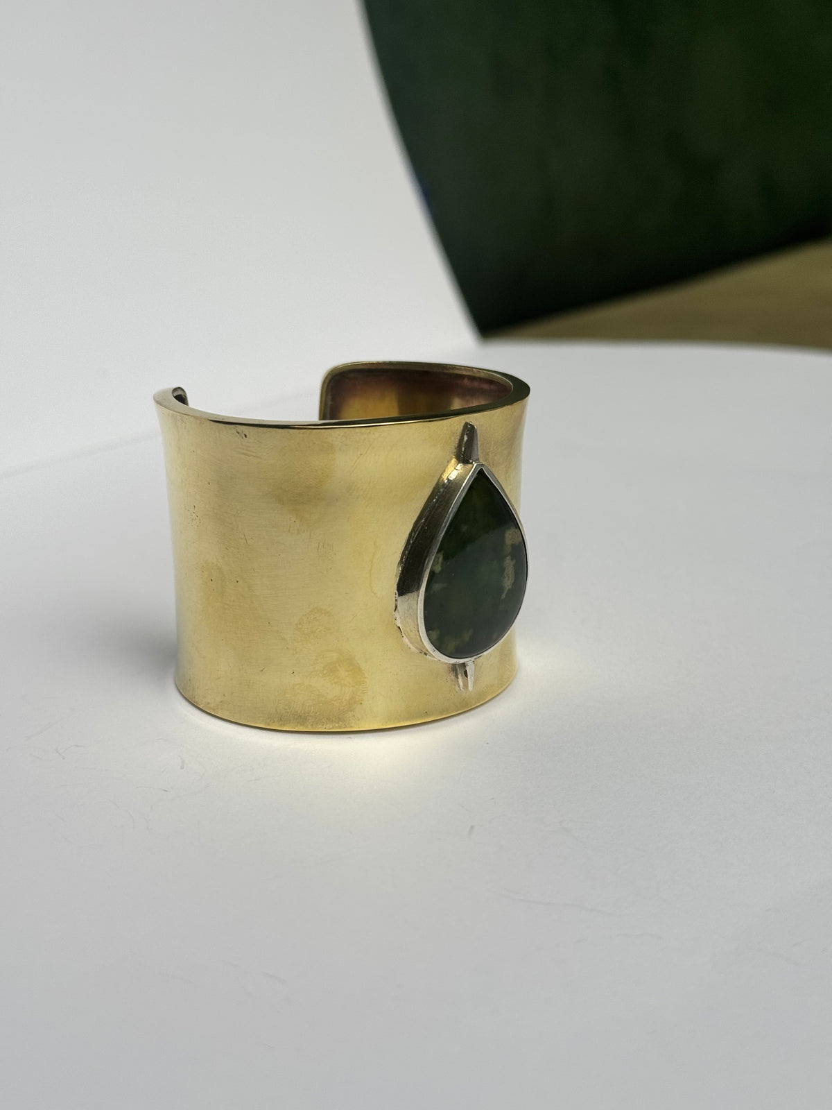 Esclava Ancha Bicolor Piedra Gota Verde