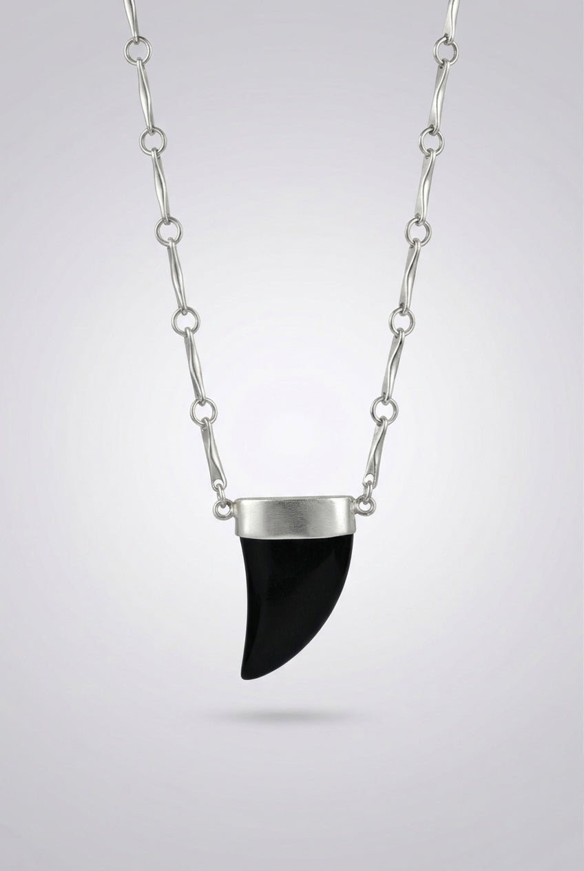 Collar Punta Onix Plata
