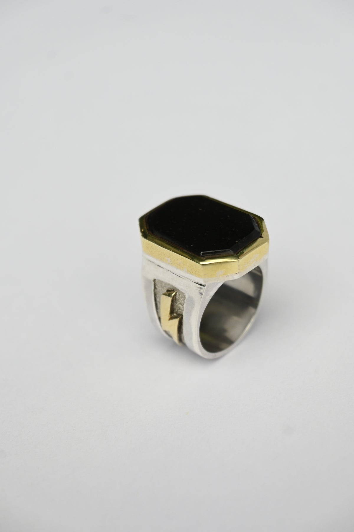 Anillo Ónix Rayos