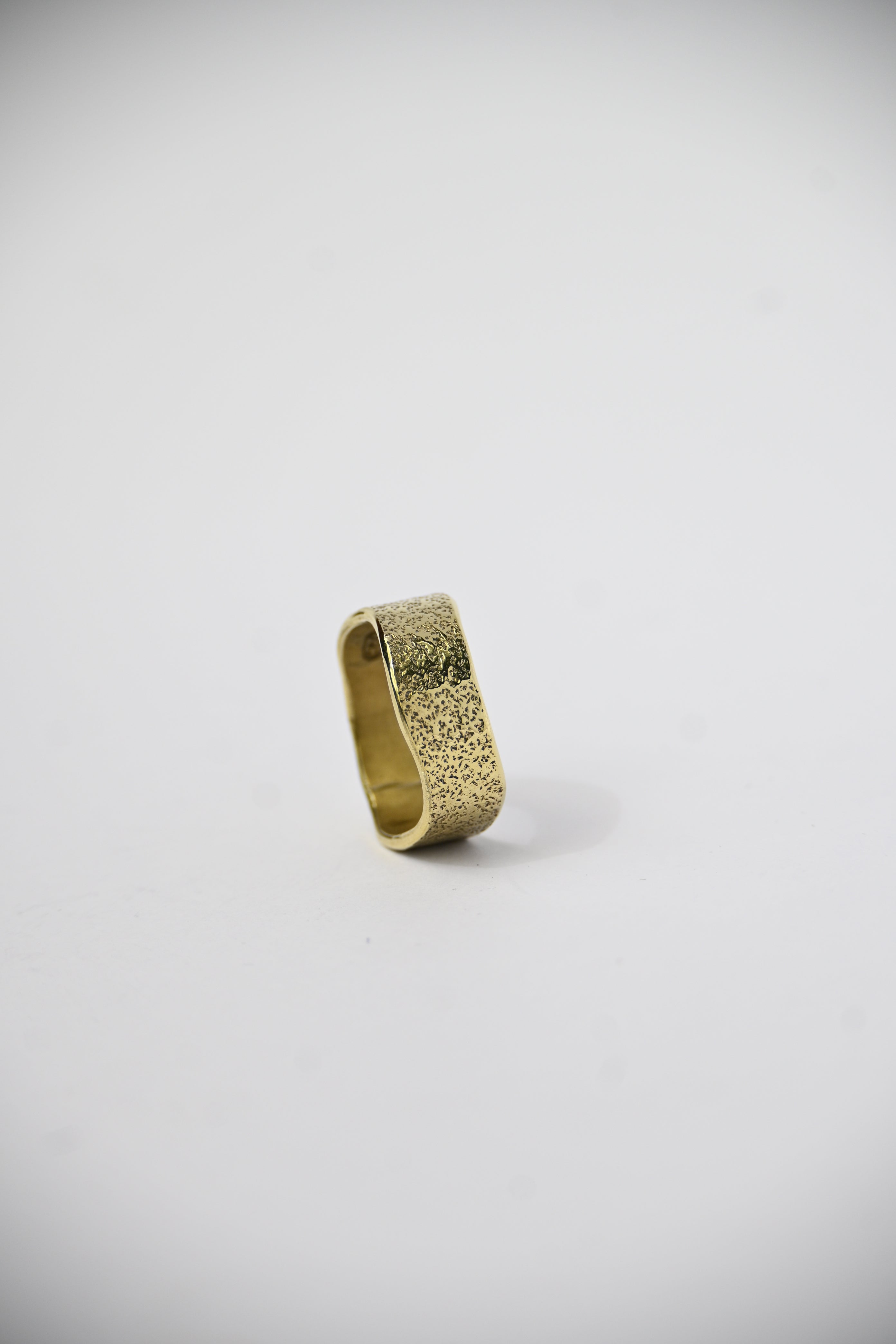 Anillo Onda Textura Bronce A PEDIDO