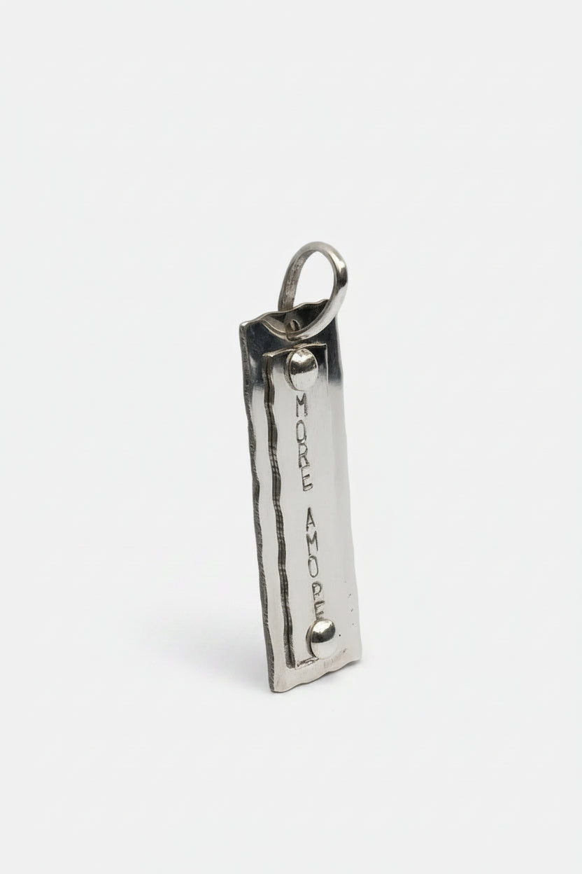 Placa Remache More Amore Plata
