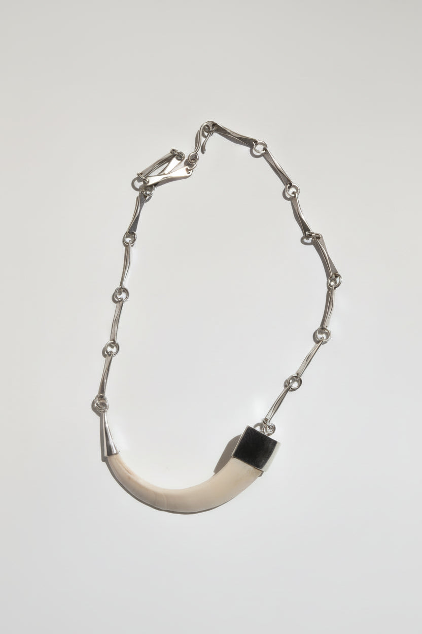 Collar Rendero Colmillo Plata