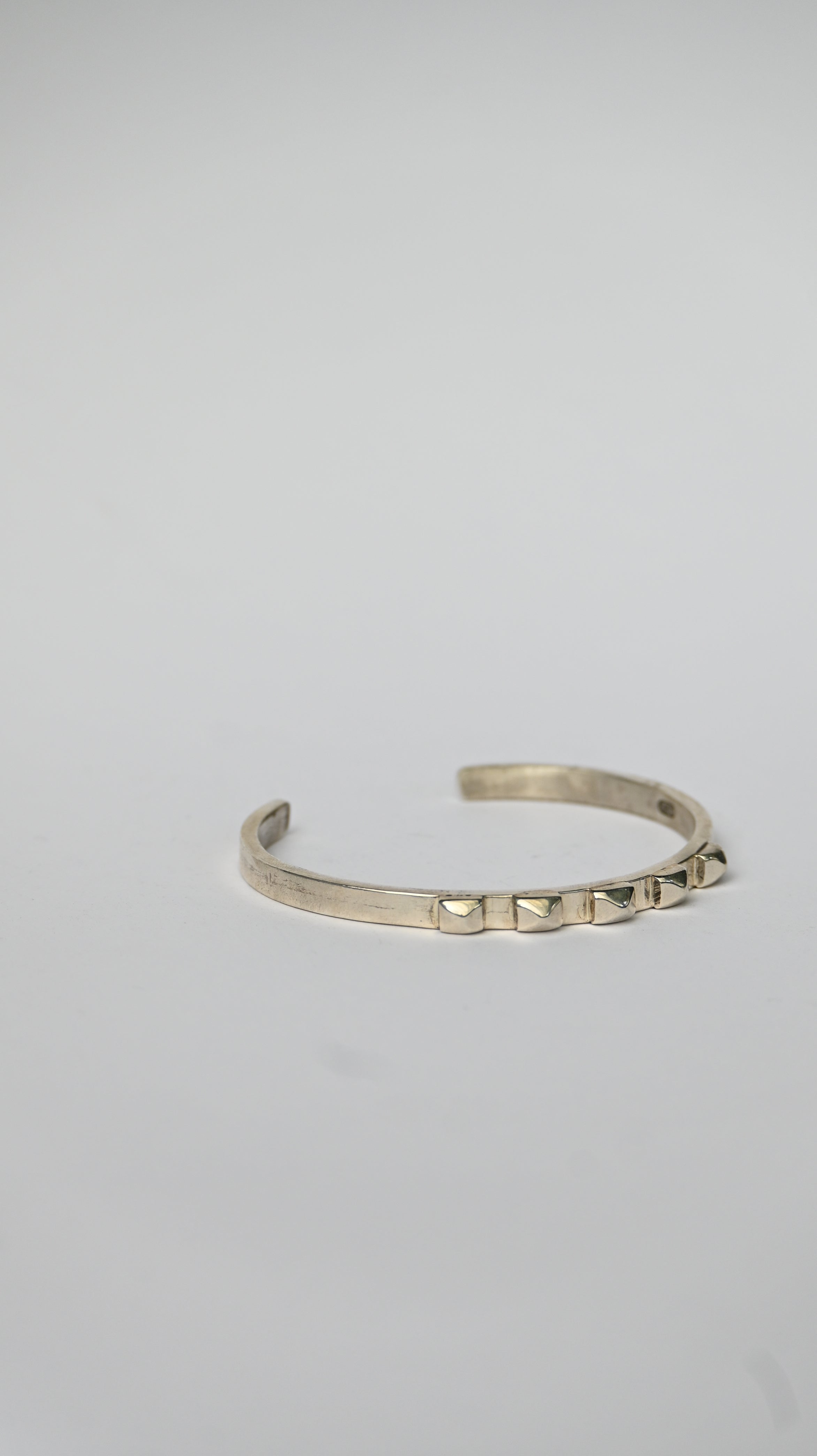 Esclava Cinco Pirámides Silver