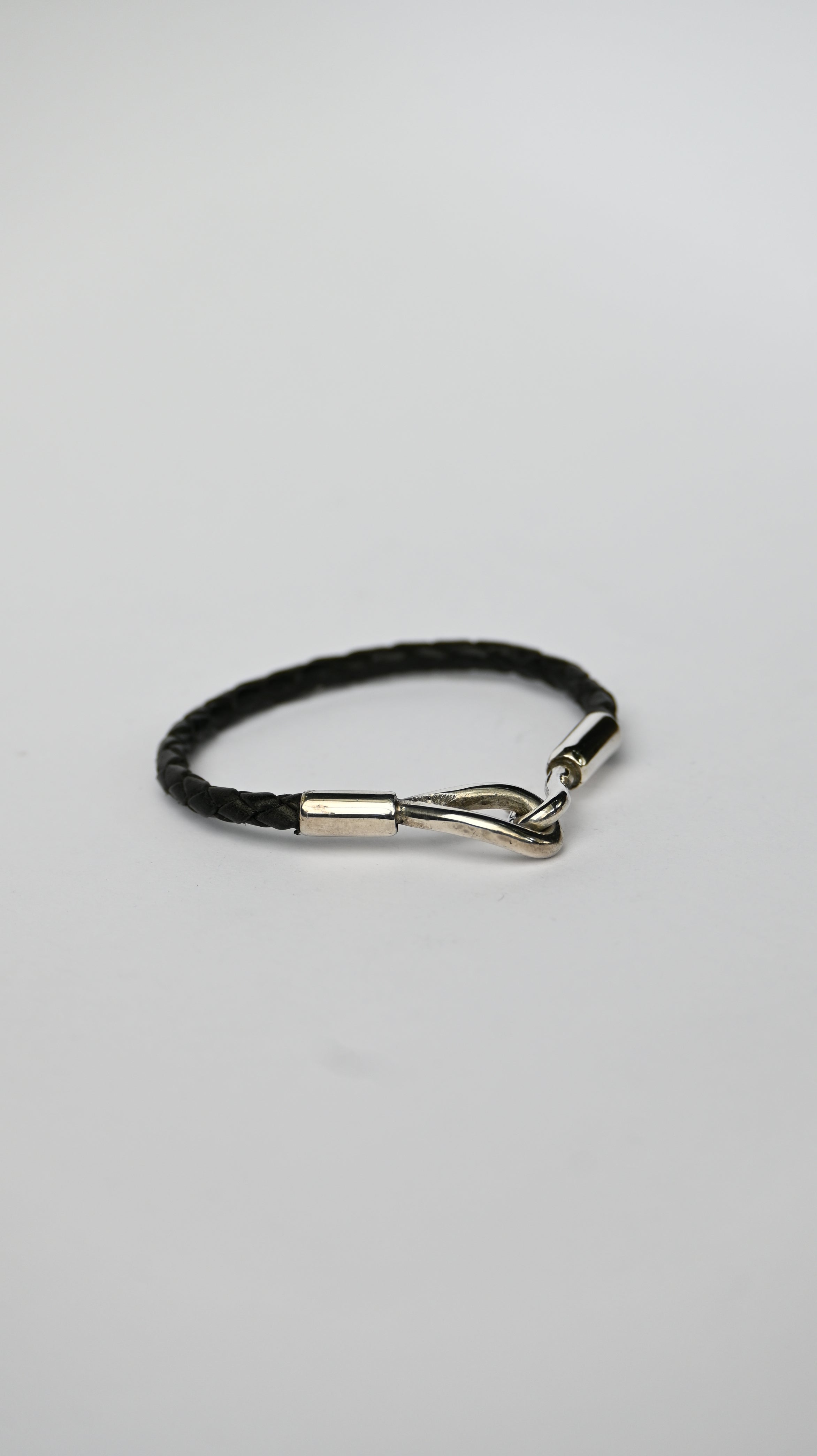 Pulsera Cuero Negro Gancho Silver 
