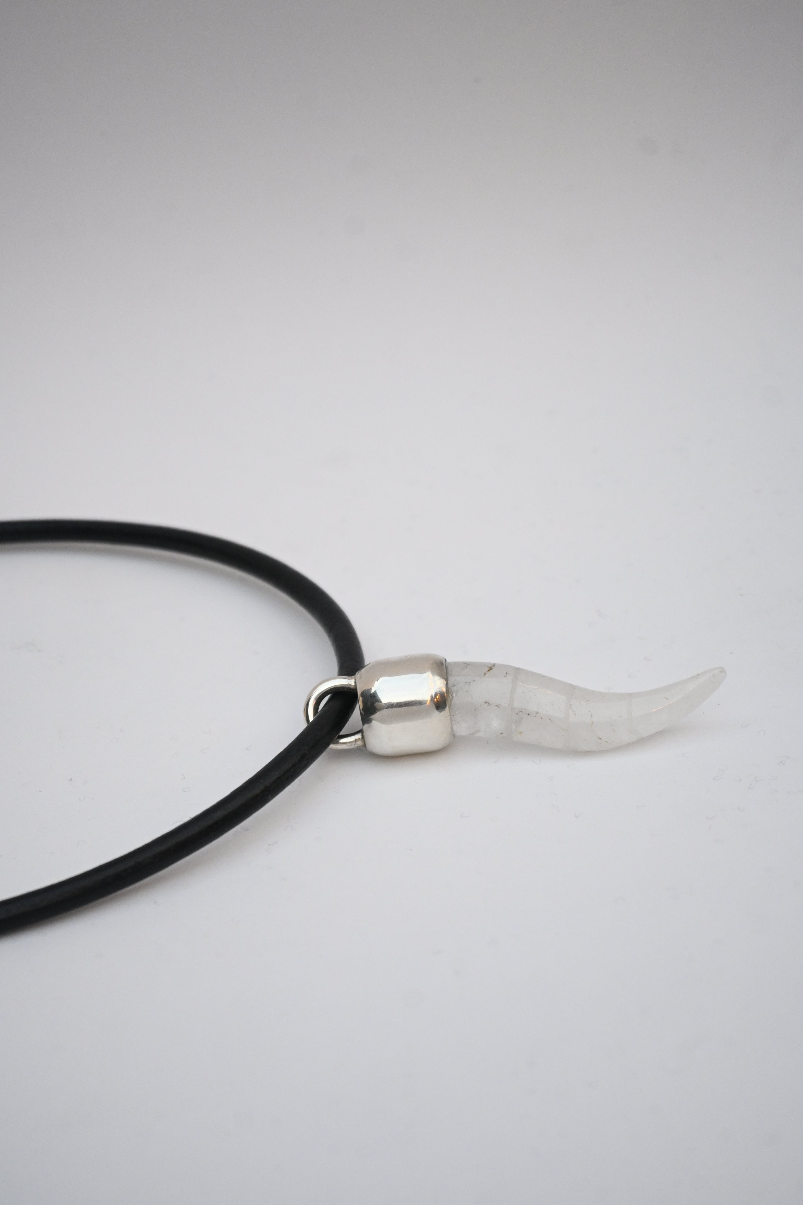 Collar Cuero Negro Grueso