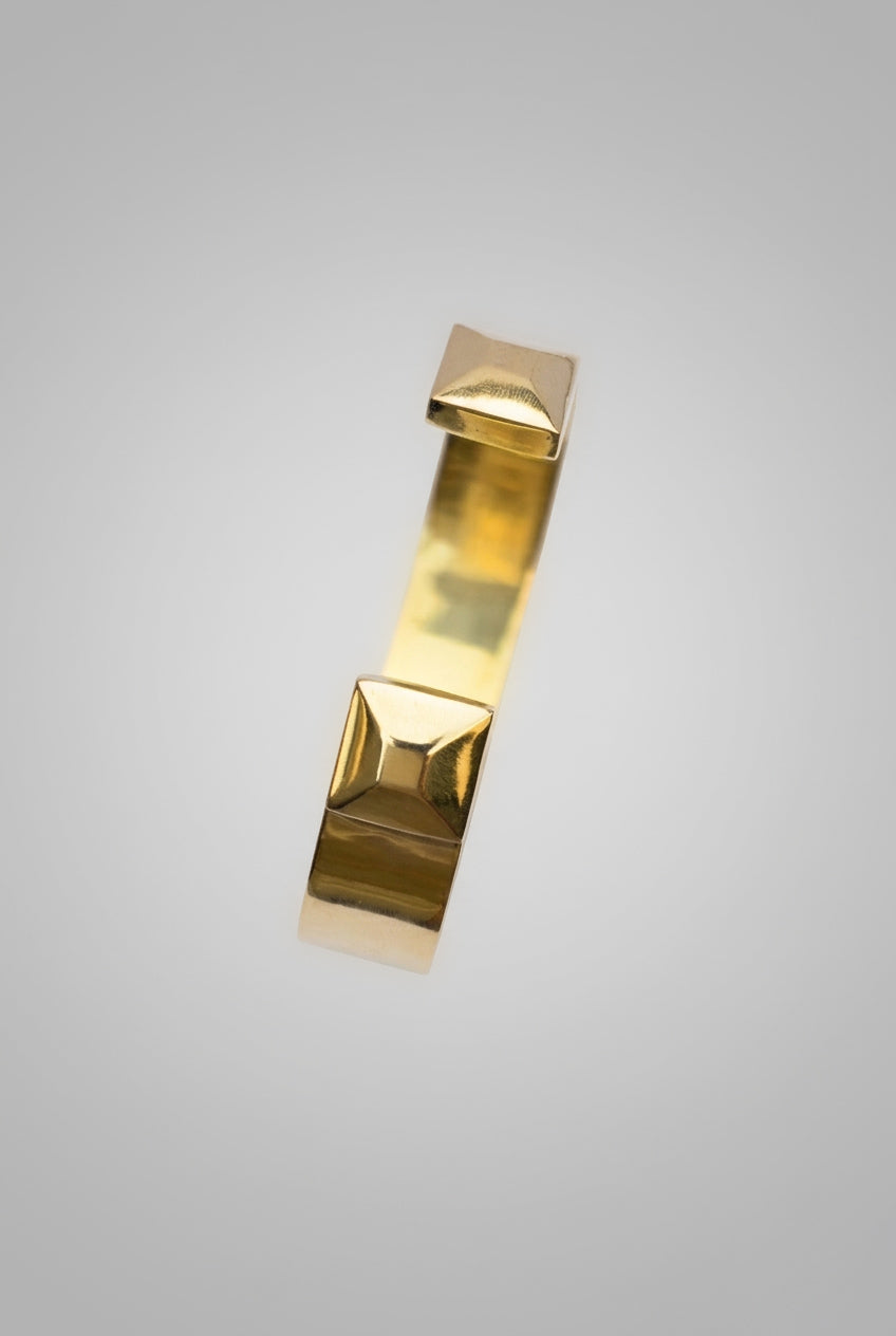 Esclava Dos Pirámides Bronce