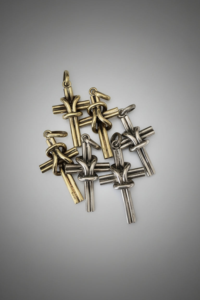 Colgante Cruz Nudo G Silver